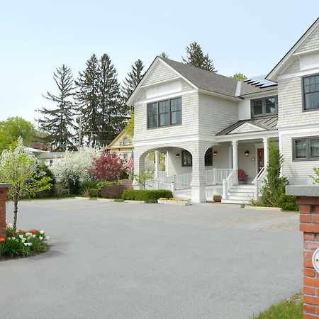 The Springwater Bed And Breakfast Saratoga Springs Esterno foto