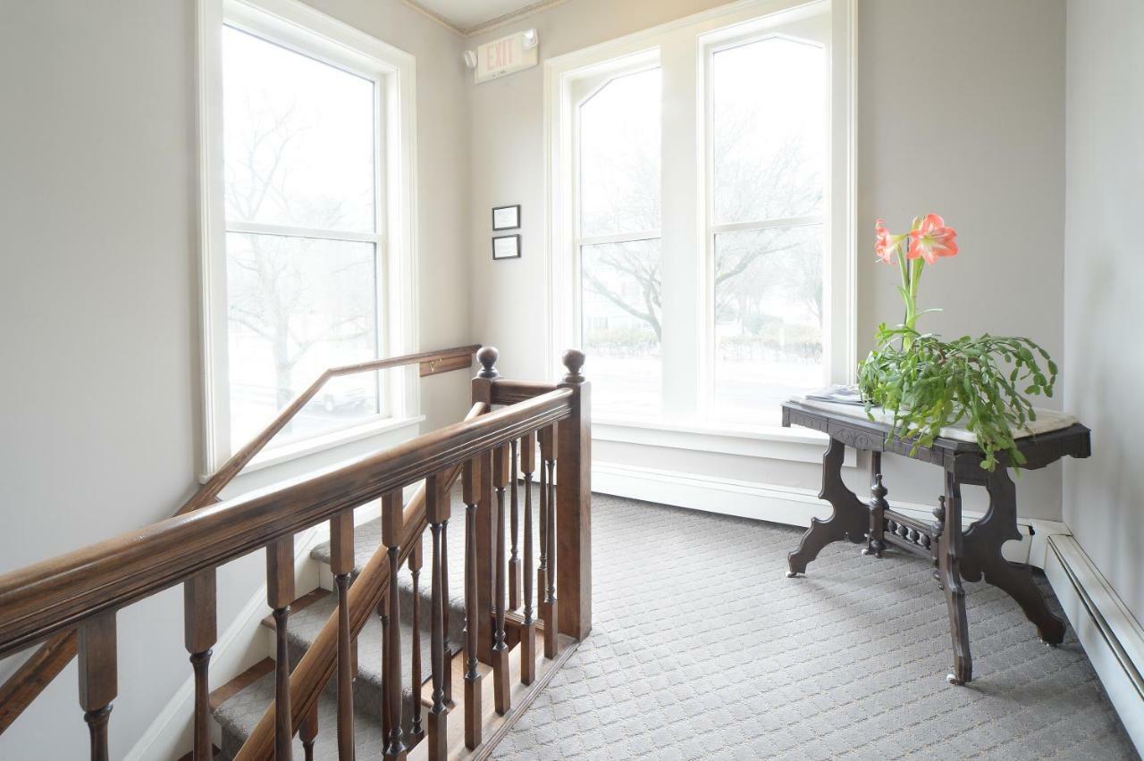 The Springwater Bed And Breakfast Saratoga Springs Esterno foto