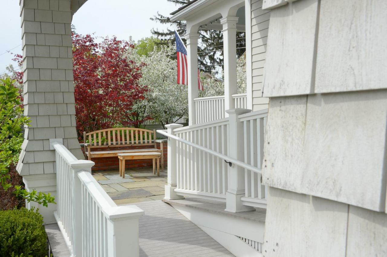 The Springwater Bed And Breakfast Saratoga Springs Esterno foto