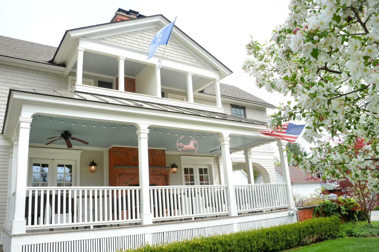 The Springwater Bed And Breakfast Saratoga Springs Esterno foto