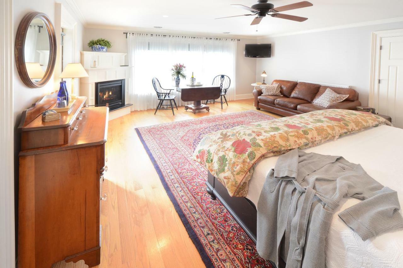 The Springwater Bed And Breakfast Saratoga Springs Esterno foto